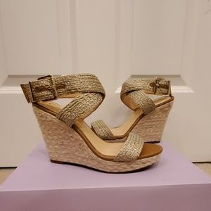 Jessica Simpson wedge
